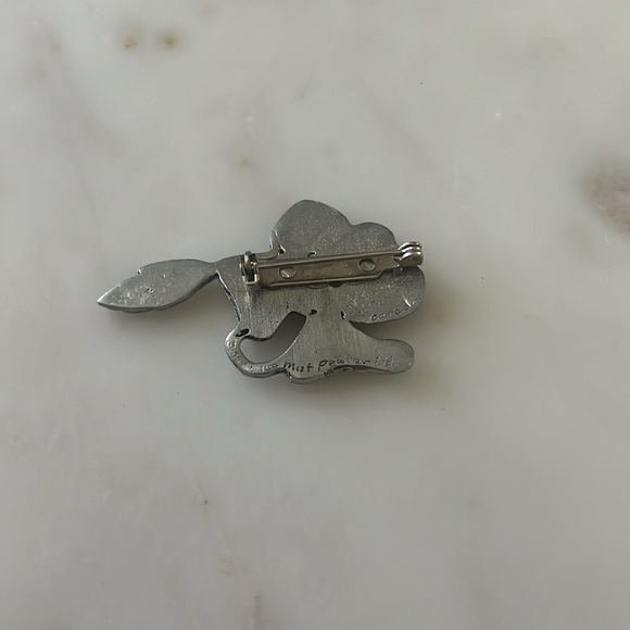 Blue Mist Pewter Canada Flower Brooch - Picture 4 of 7